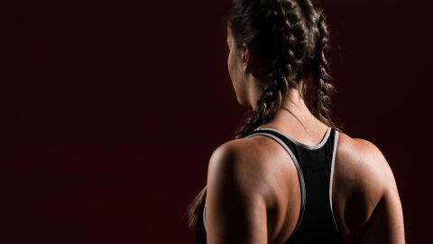 Mujer con ropa deportiva. 
