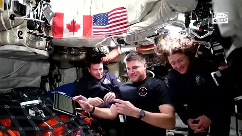 Tripulantes de Artemis II en el interior de la nave Orion Tripulantes de Artemis II en el interior de la nave Orion