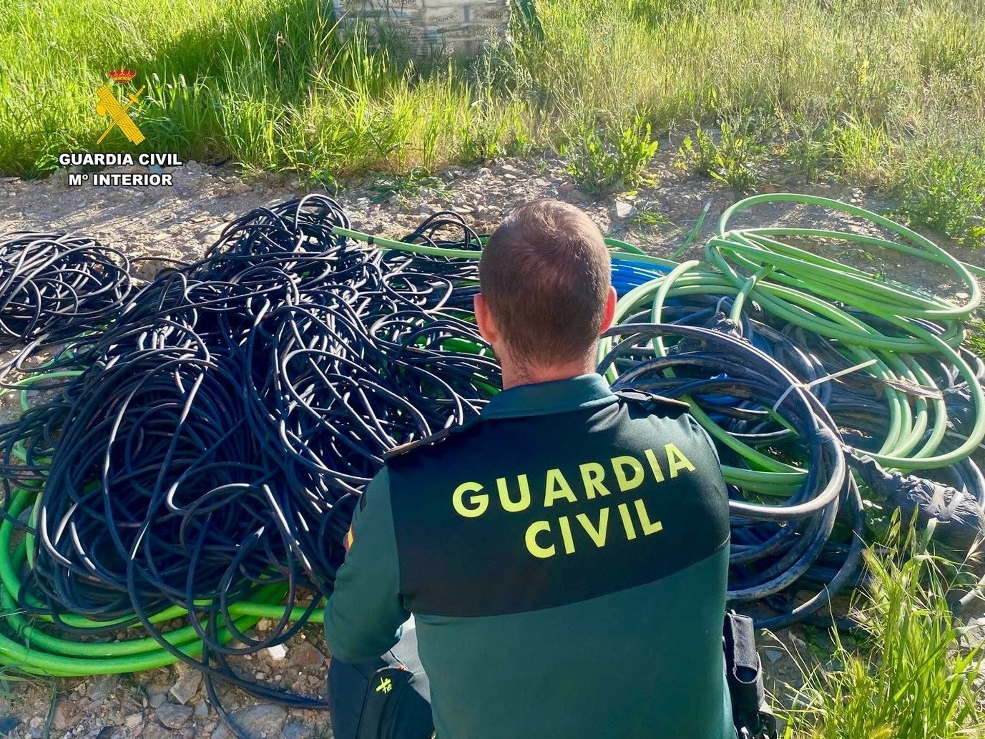 Detenidos tres hombres por el robo en Alcántara de cableado de cobre valorado en 3.000 euros Detenidos tres hombres por el robo en Alcántara de cableado de cobre valorado en 3.000 euros