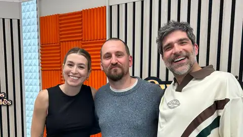 Eva Soriano y Nacho García con Raúl Arévalo en 'Cuerpos especiales' Eva Soriano y Nacho García con Raúl Arévalo en 'Cuerpos especiales'