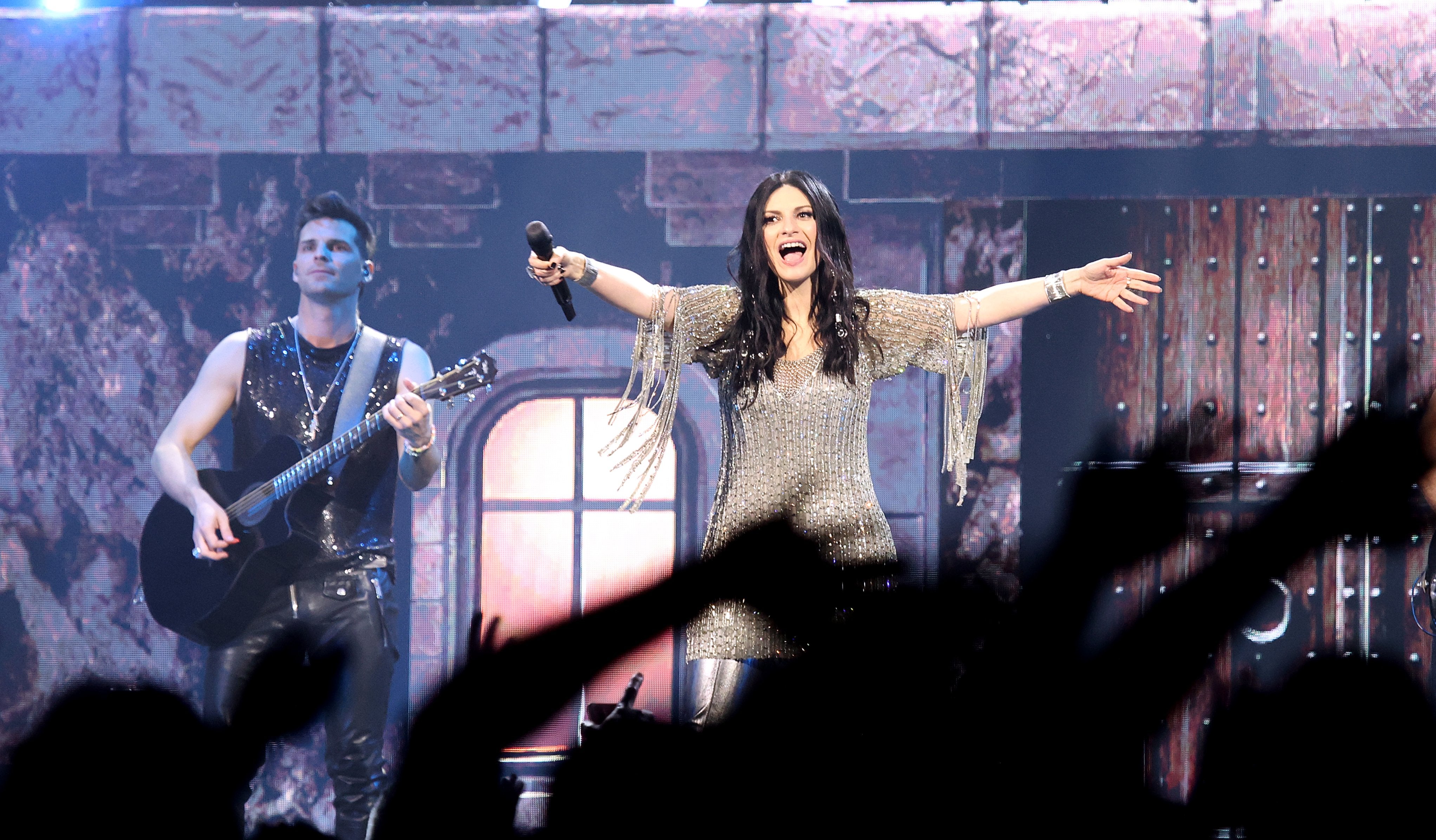 Noche de gloria para Laura Pausini en el Roig Arena Noche de gloria para Laura Pausini en el Roig Arena