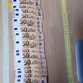 Dos detenidos por usar una tarjeta robada a su compañero de piso para sacar 1.000 euros en Vinaròs Dos detenidos por usar una tarjeta robada a su compañero de piso para sacar 1.000 euros en Vinaròs