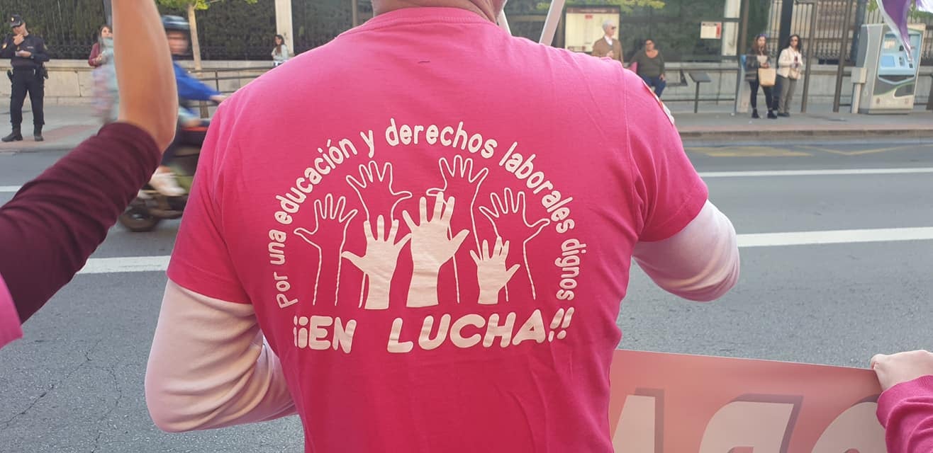 El personal Técnico de Integración Social (PTIS) de los colegios públicos de la provincia de Málaga irá a la huelga el próximo 15 de abril. El personal Técnico de Integración Social (PTIS) de los colegios públicos de la provincia de Málaga irá a la huelga el próximo 15 de abril.