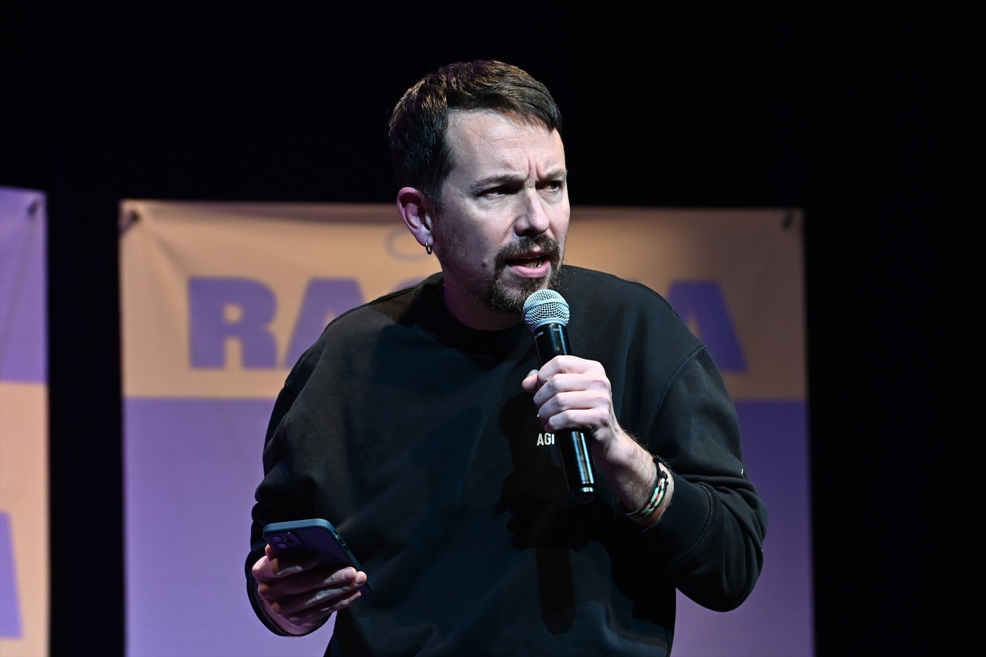 Tertulia: Pablo Iglesias tocas las narices — Más de uno cover