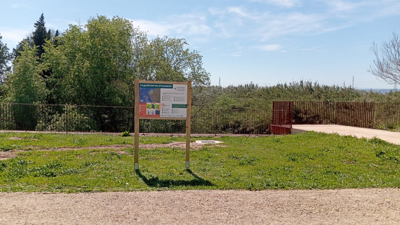 El Consorcio de la Ribera y la Fundación Limne instalan paneles informativos en los aledaños del Júcar El Consorcio de la Ribera y la Fundación Limne instalan paneles informativos en los aledaños del Júcar
