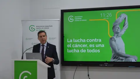 9 de cada 10 personas sobrevivirían al cáncer de colon si se detectara a tiempo 9 de cada 10 personas sobrevivirían al cáncer de colon si se detectara a tiempo