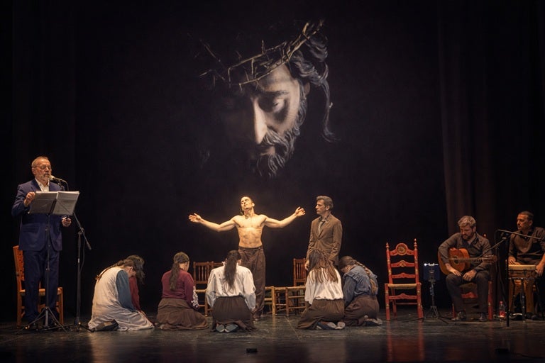 'La Pasión según Félix Grande' llega al Teatro Circo de Orihuela este sábado con la voz narradora de Valentín Paredes 'La Pasión según Félix Grande' llega al Teatro Circo de Orihuela este sábado con la voz narradora de Valentín Paredes