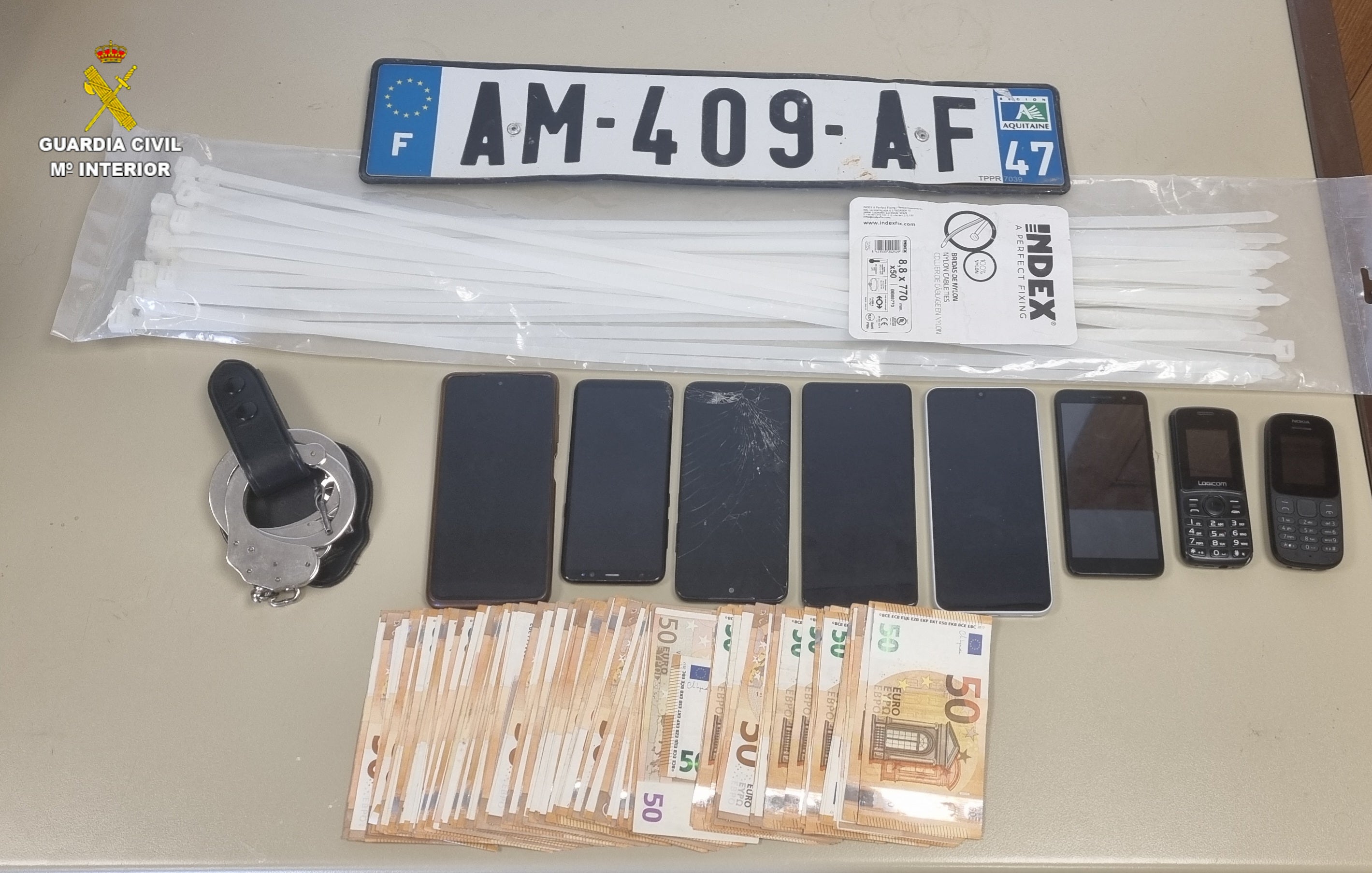 Detenidas cuatro personas por robar bolsos de lujo valorados en un millón de euros en la A-3 Detenidas cuatro personas por robar bolsos de lujo valorados en un millón de euros en la A-3