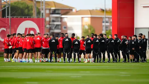 Azplicueta sigue KO Azplicueta sigue KO