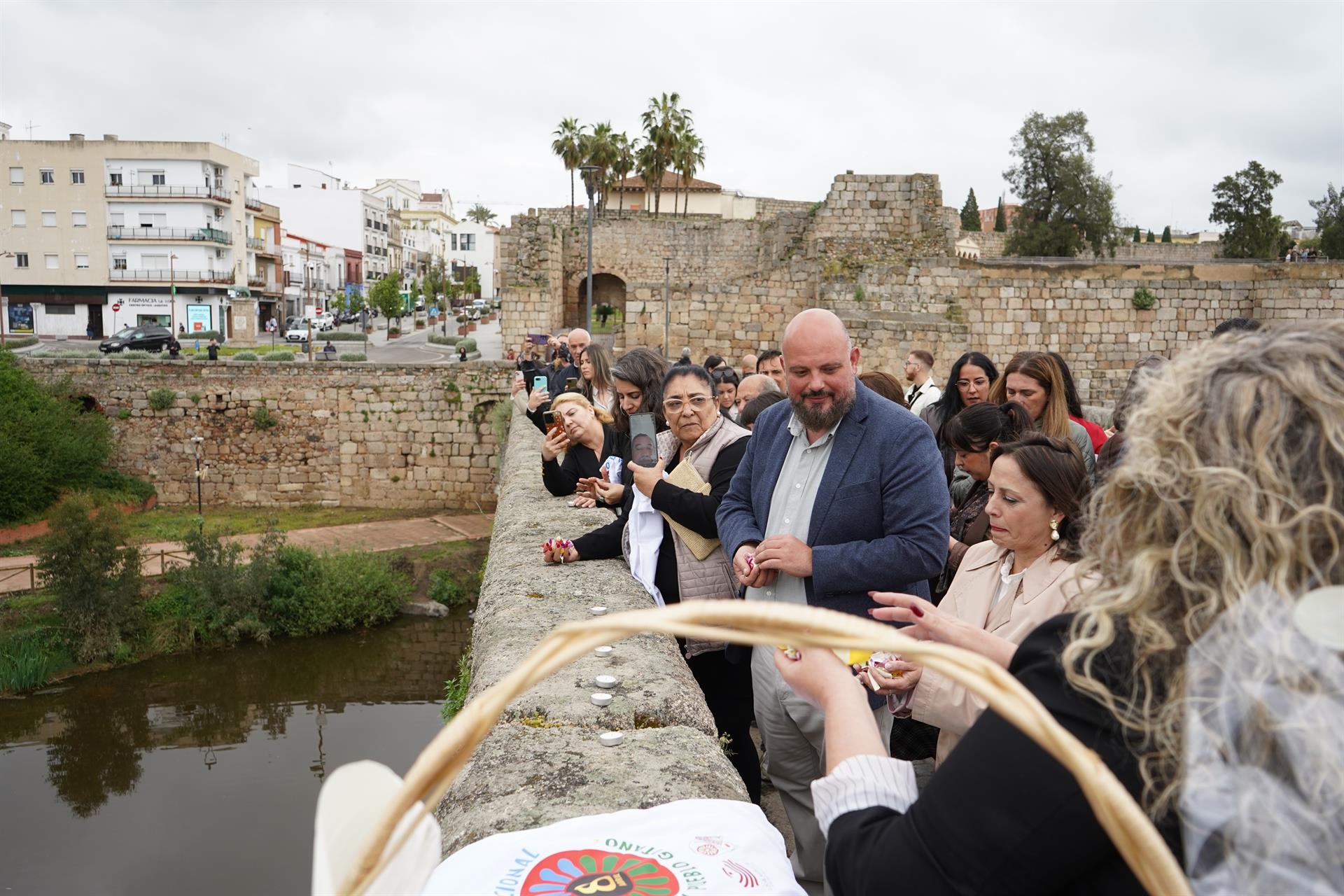 El pueblo gitano extremeño anima a derribar las "barreras estructurales" y luchar contra el antigitanismo El pueblo gitano extremeño anima a derribar las "barreras estructurales" y luchar contra el antigitanismo