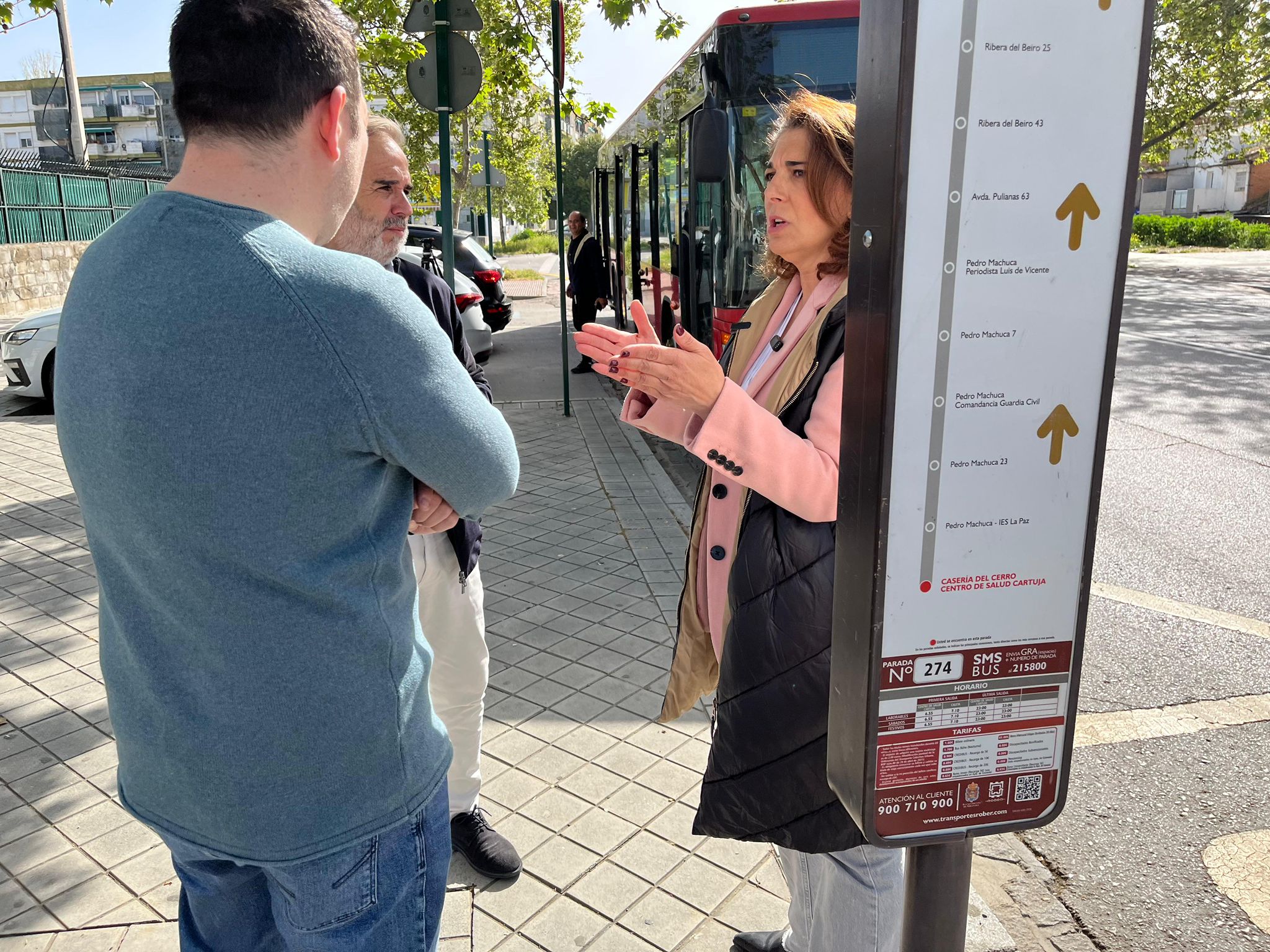 “El Ayuntamiento nos deja sin autobús por vandalismo”: el PSOE acusa a Carazo de "inacción" en Distrito Norte “El Ayuntamiento nos deja sin autobús por vandalismo”: el PSOE acusa a Carazo de "inacción" en Distrito Norte