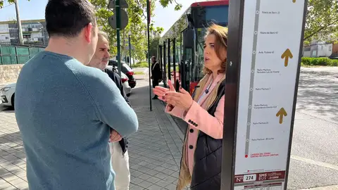 “El Ayuntamiento nos deja sin autobús por vandalismo”: el PSOE acusa a Carazo de "inacción" en Distrito Norte “El Ayuntamiento nos deja sin autobús por vandalismo”: el PSOE acusa a Carazo de "inacción" en Distrito Norte