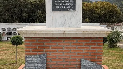 La Armhex pone en conocimiento de la Fiscalía un ataque vandálico al Memorial a Víctimas del Franquismo en Cabeza la Vaca La Armhex pone en conocimiento de la Fiscalía un ataque vandálico al Memorial a Víctimas del Franquismo en Cabeza la Vaca