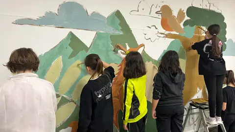 Escolares de Ourense participan en «Plantando árbores con pinceis» Escolares de Ourense participan en «Plantando árbores con pinceis»