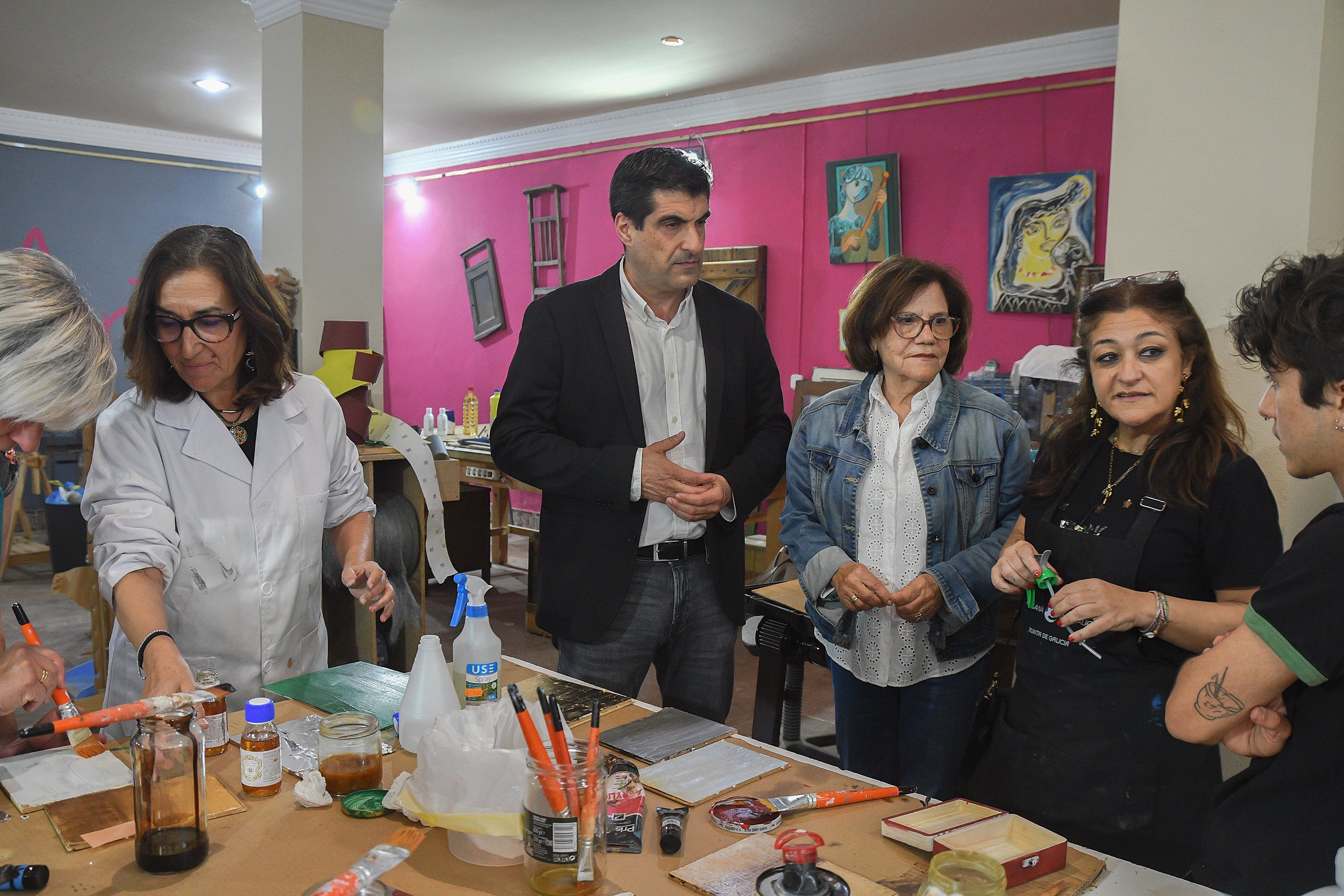 A Xunta pon en valor en Ourense o papel da divulgación dos oficios de artesanía A Xunta pon en valor en Ourense o papel da divulgación dos oficios de artesanía