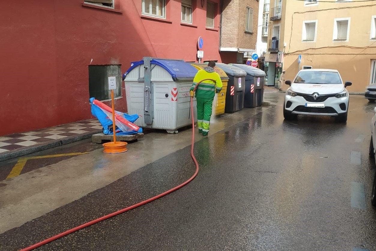 Cuenca refuerza la limpieza viaria tras Semana Santa con baldeos intensivos en calles y aceras Cuenca refuerza la limpieza viaria tras Semana Santa con baldeos intensivos en calles y aceras