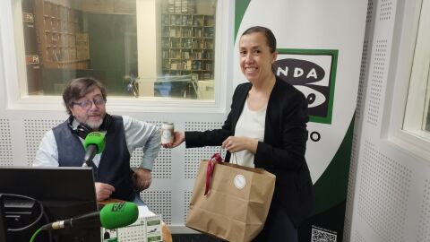 F&aacute;tima Nieves de Inesita Caf&eacute; visita Onda Cero Ourense