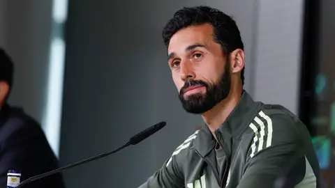 Arbeloa y los árbitros: "Sabéis mi opinión sobre lo que ha ocurrido y sigue ocurriendo" Arbeloa y los árbitros: "Sabéis mi opinión sobre lo que ha ocurrido y sigue ocurriendo"
