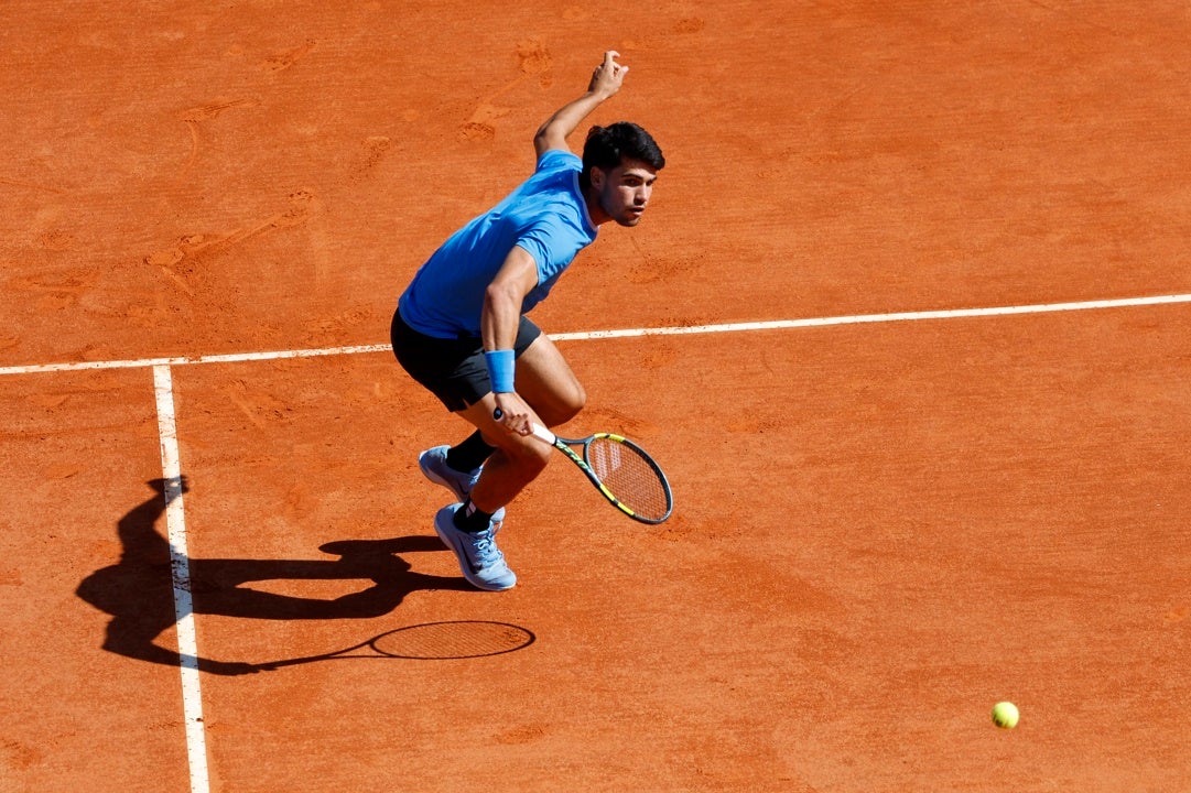 Alcaraz sufre para llegar a cuartos de final Alcaraz sufre para llegar a cuartos de final