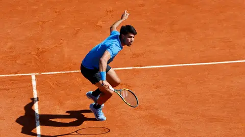 Alcaraz sufre para llegar a cuartos de final Alcaraz sufre para llegar a cuartos de final