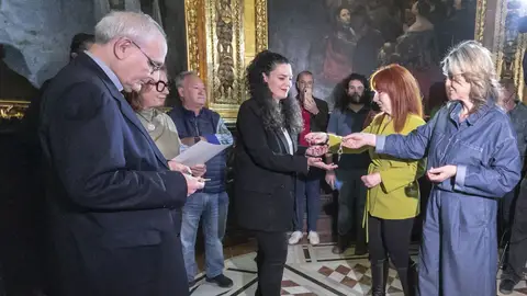 Las síndicas reciben las llaves del camarín de la Santa Faz Las síndicas reciben las llaves del camarín de la Santa Faz