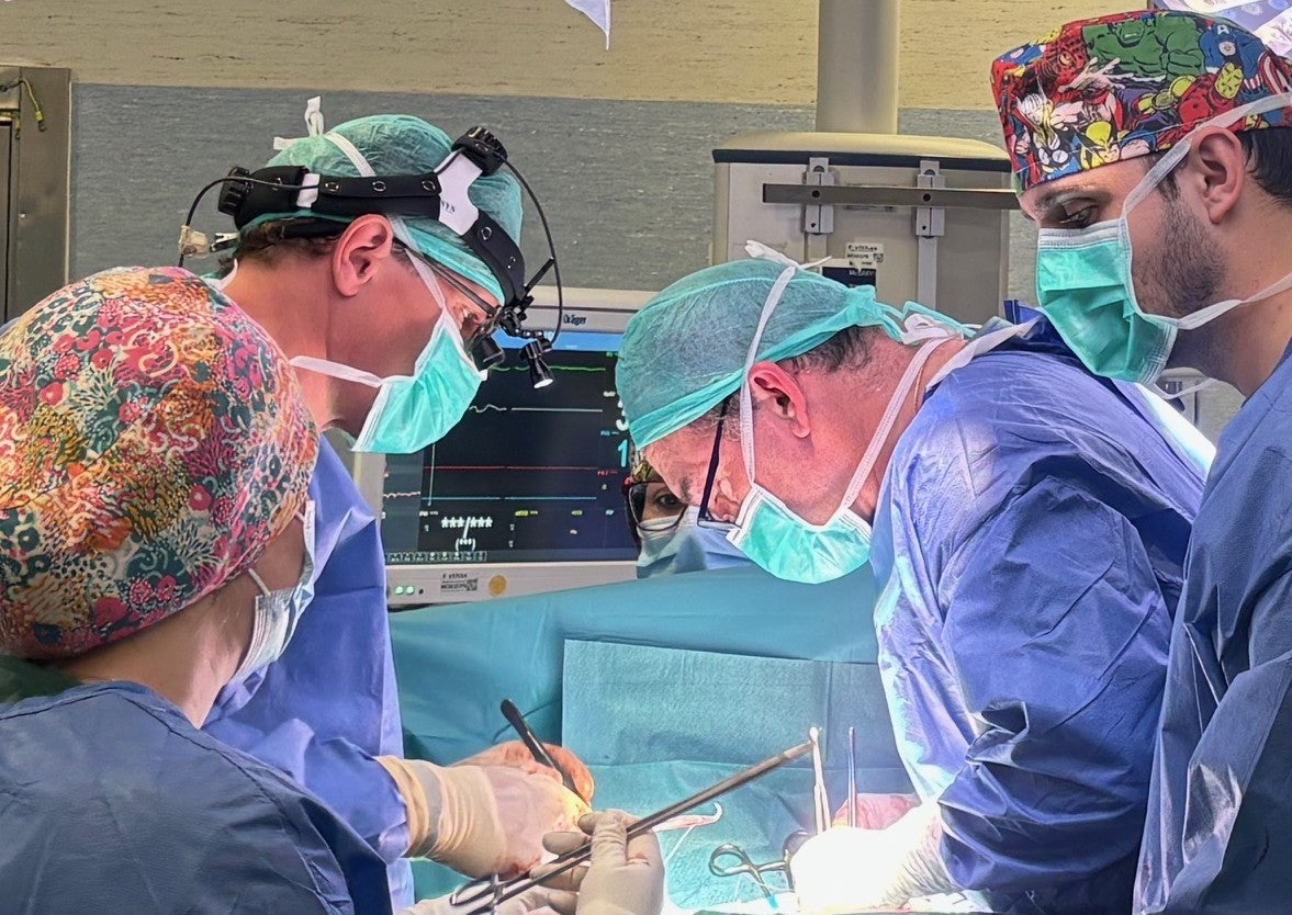 El Hospital Vithas Xanit Internacional celebra 20 años de su apertura y de su primera cirugía cardíaca con una jornada conmemorativa El Hospital Vithas Xanit Internacional celebra 20 años de su apertura y de su primera cirugía cardíaca con una jornada conmemorativa