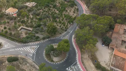 L’Alfàs reforzará la seguridad en la avenida Carbonera con nuevo alumbrado público L’Alfàs reforzará la seguridad en la avenida Carbonera con nuevo alumbrado público