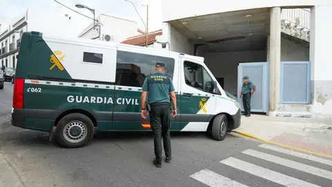 Aumenta a cinco el número de detenidos en Cantillana por varios episodios de robos y agresiones Aumenta a cinco el número de detenidos en Cantillana por varios episodios de robos y agresiones