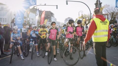 Salida de la Copa de España de ciclismo femenino en Betanzos, en 2025 Salida de la Copa de España de ciclismo femenino en Betanzos, en 2025