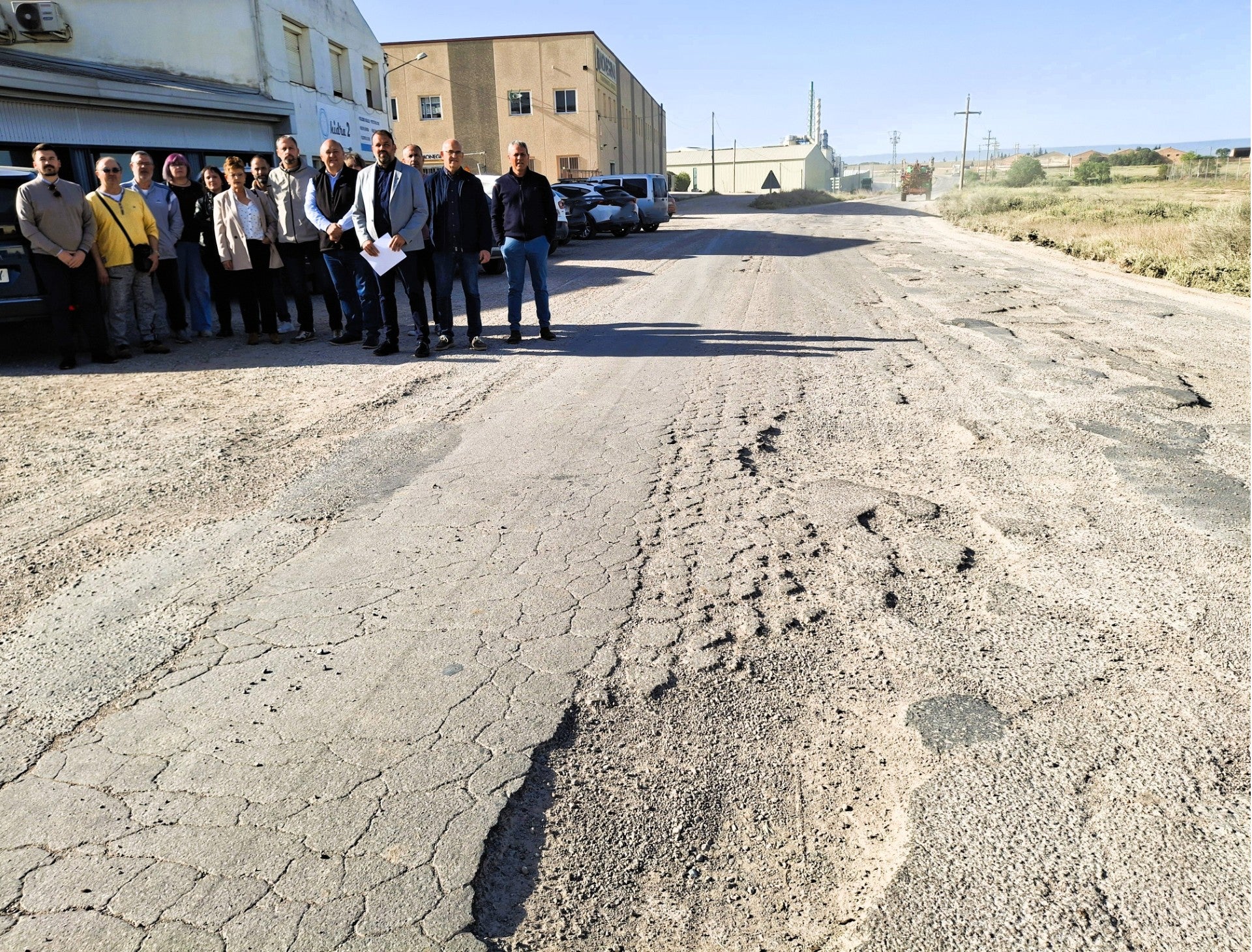 Convocan los "Martes Negros" para reivindicar la mejora de las carreteras en Los Monegros Convocan los "Martes Negros" para reivindicar la mejora de las carreteras en Los Monegros