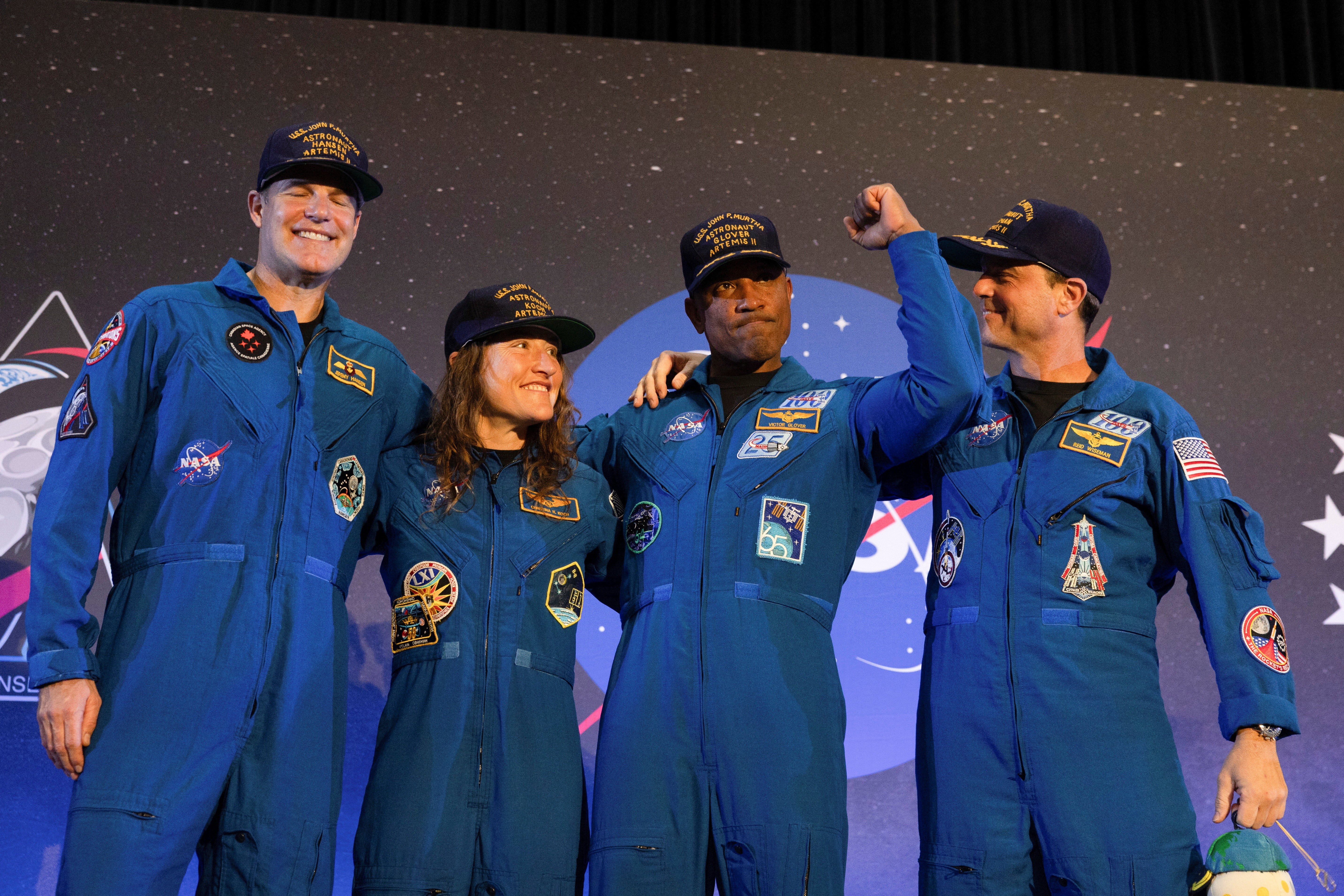 La tripulación de Artemis II describe el viaje a la Luna como "irrepetible" y asegura: "Nadie aquí abajo sabrá lo que hemos pasado" La tripulación de Artemis II describe el viaje a la Luna como "irrepetible" y asegura: "Nadie aquí abajo sabrá lo que hemos pasado"