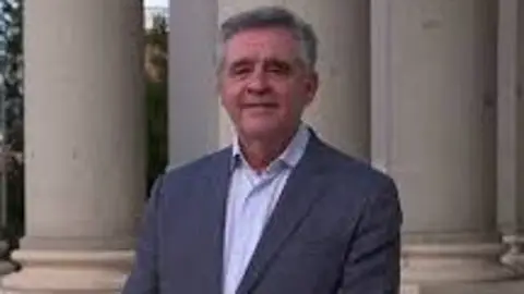 Rafael Bachiller. Astrónomo. Rafael Bachiller. Astrónomo.