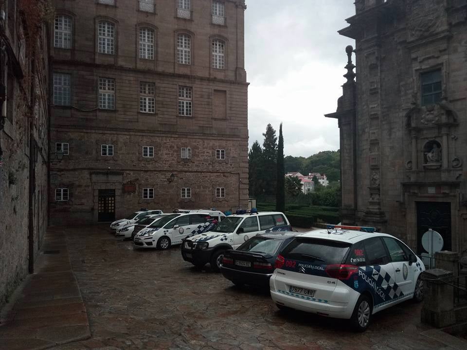 Interceptan a un conductor ebrio en Santiago que acaba denunciado por desobedecer a los agentes y portar hachís Interceptan a un conductor ebrio en Santiago que acaba denunciado por desobedecer a los agentes y portar hachís