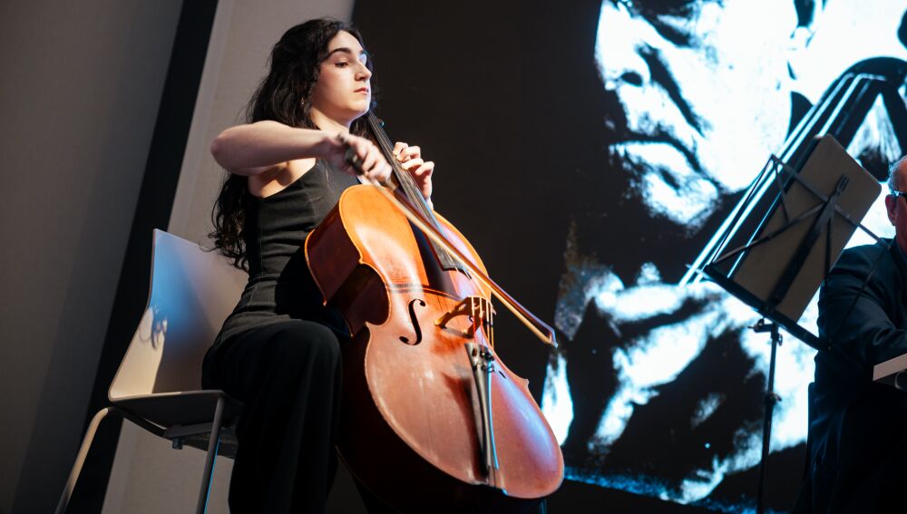 El violoncel Goffriller de Pau Casals torna a sonar en la commemoració del seu naixement fa 150 anys