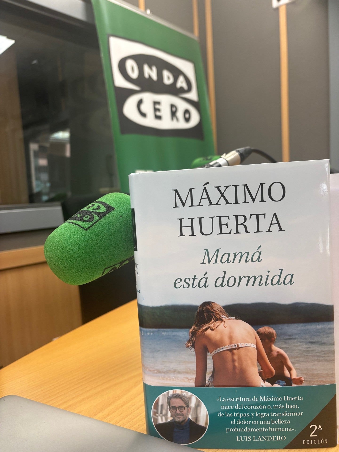Máximo Huerta presenta en Málaga su última novela "Mamá está dormida" Máximo Huerta presenta en Málaga su última novela "Mamá está dormida"