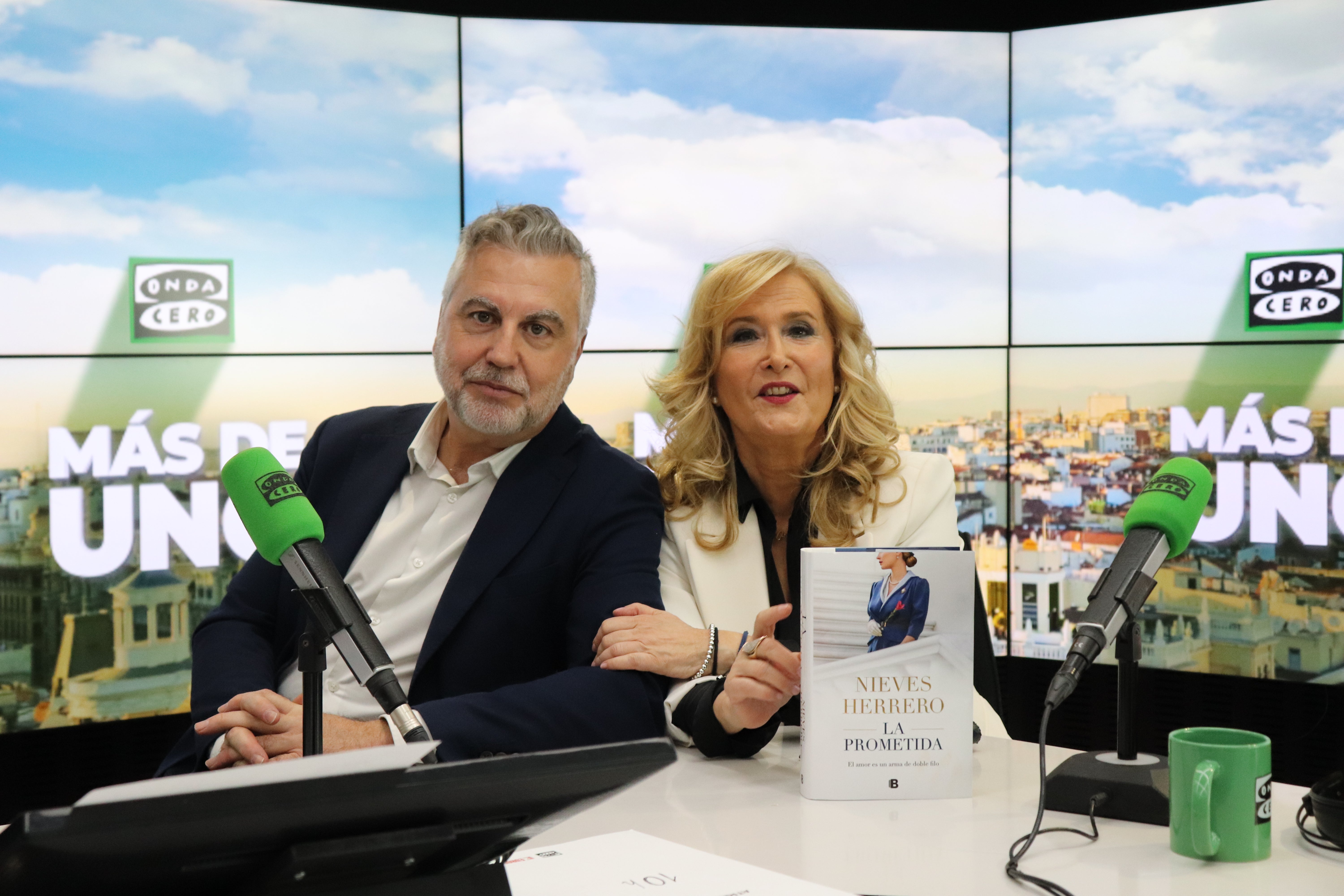Nieves Herrero rescata la historia de Fabiola y el rey Balduino en 'La prometida': "Un paralelismo con el príncipe Carlos y Diana" — Más de uno cover