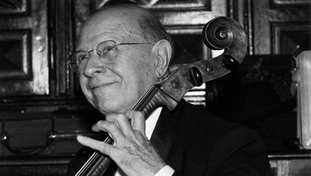 Pau Casals va emocionar tot el món amb les seves mans sobre el violoncel