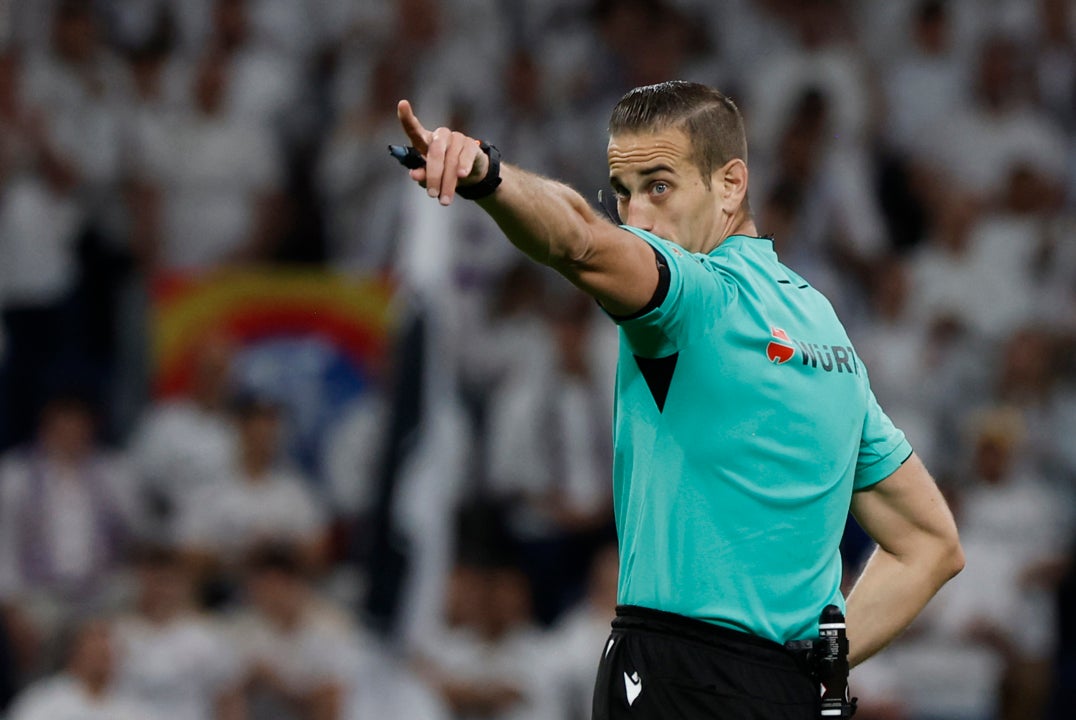 Javier Alberola arbitrará la final de la Copa del Rey Javier Alberola arbitrará la final de la Copa del Rey