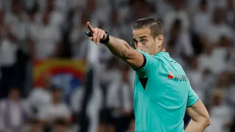 Javier Alberola arbitrará la final de la Copa del Rey Javier Alberola arbitrará la final de la Copa del Rey