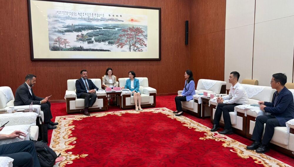 Una delegación institucional de Elche liderada por el alcalde Pablo Ruz está estos días en China.