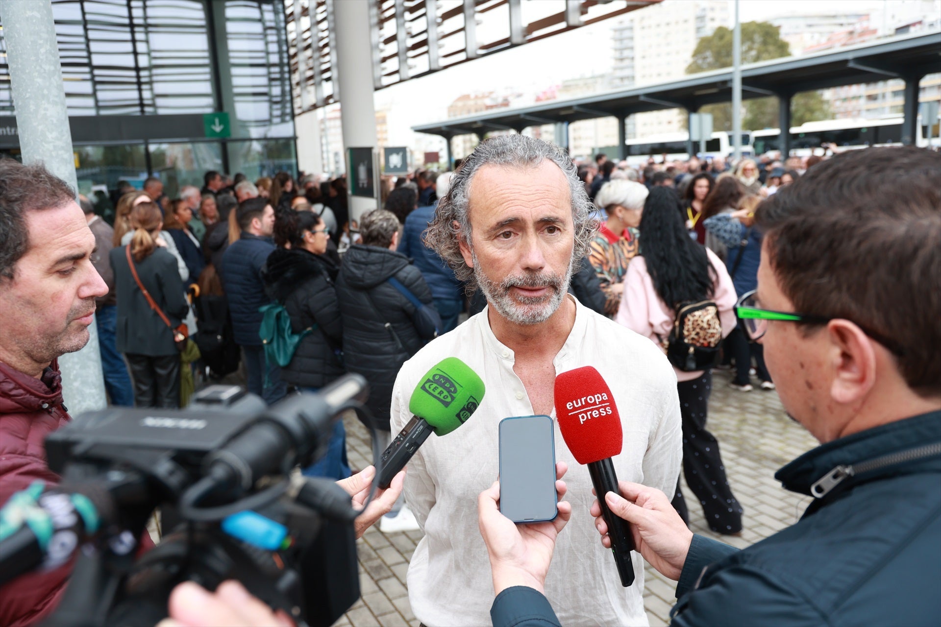 Mario Samper exige en Onda Cero "respeto y dignidad" para las víctimas de Adamuz: "Pedimos que la clase política aúne fuerzas" Mario Samper exige en Onda Cero "respeto y dignidad" para las víctimas de Adamuz: "Pedimos que la clase política aúne fuerzas"