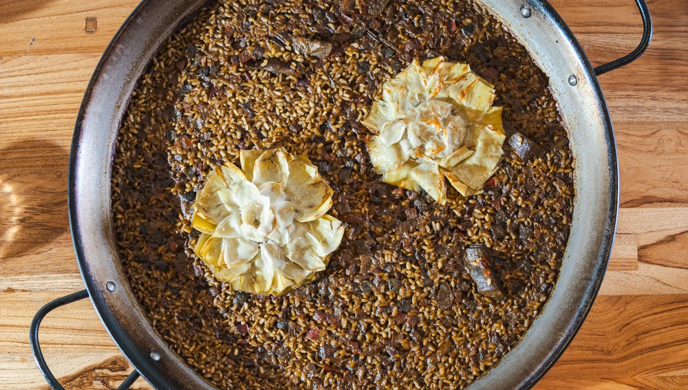 Arroz de alcachofas y verduras de la huerta de Escama. Arroz de alcachofas y verduras de la huerta de Escama.