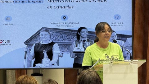 Intervenci&oacute;n de 'las Kellys' en el Parlamento de Canarias 