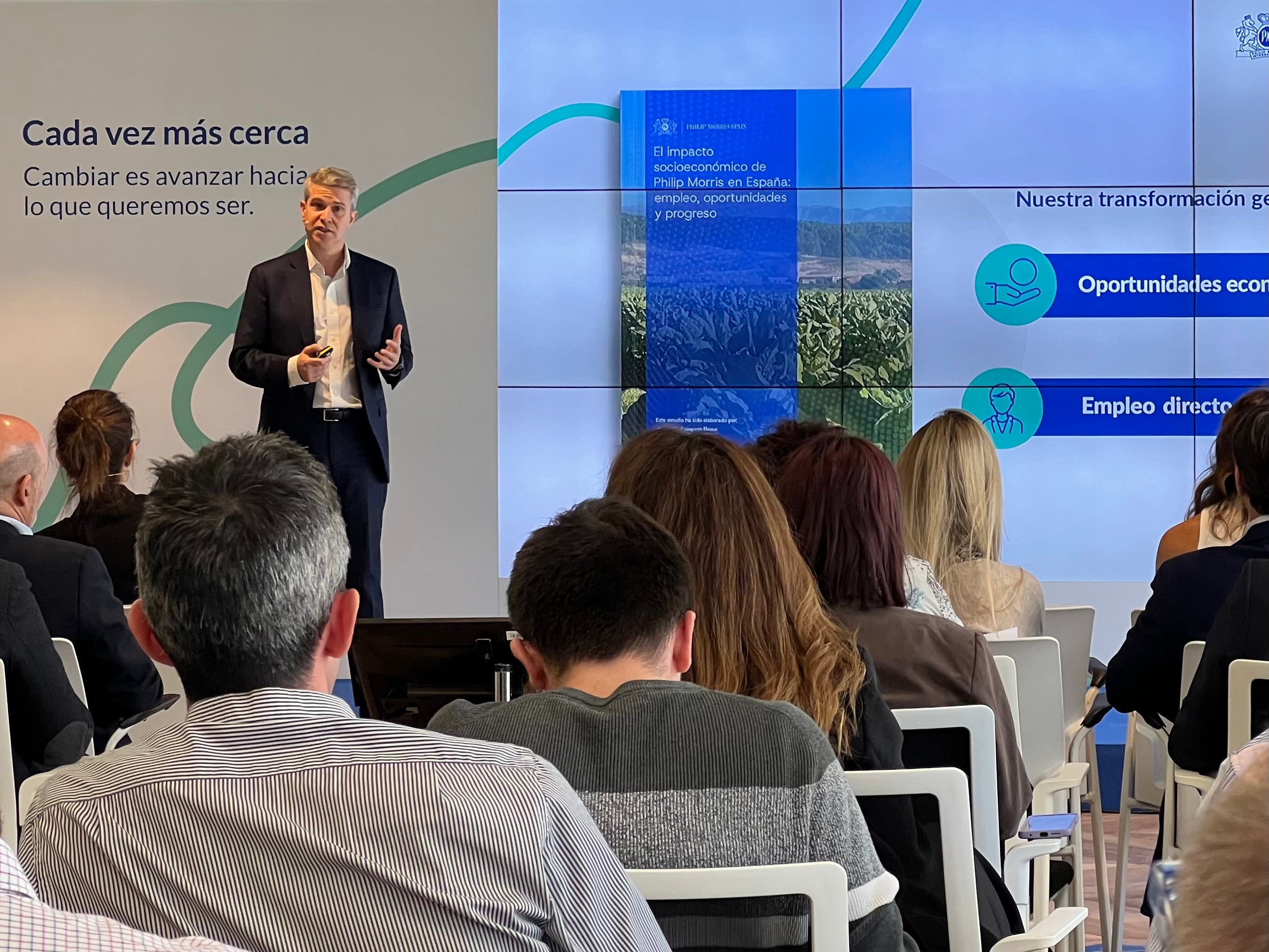 Phillip Morris busca una transición para adaptarse al nuevo consumo: "El 42% de nuestra facturación viene de productos sin humo" Phillip Morris busca una transición para adaptarse al nuevo consumo: "El 42% de nuestra facturación viene de productos sin humo"