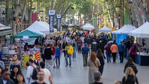 Sant Jordi es prepara per batre rècords a Barcelona malgrat les obres de la Rambla Sant Jordi es prepara per batre rècords a Barcelona malgrat les obres de la Rambla