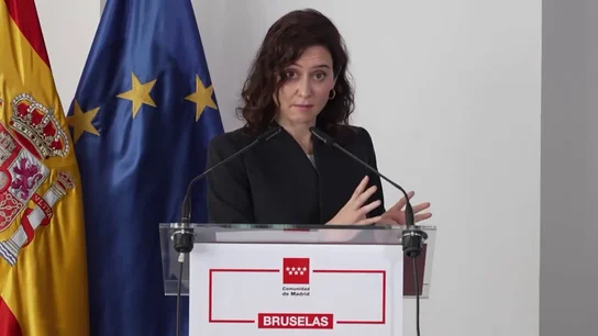 Ayuso no se corta con los mensajes de Koldo y Armengol: "A mí me llama cariño un asesor y le arranco la cabeza" Ayuso no se corta con los mensajes de Koldo y Armengol: "A mí me llama cariño un asesor y le arranco la cabeza"