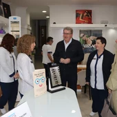 Manuel Pardo anima aos establecimientos comerciais a que adhiran á campaña Bono Comercio Manuel Pardo anima aos establecimientos comerciais a que adhiran á campaña Bono Comercio