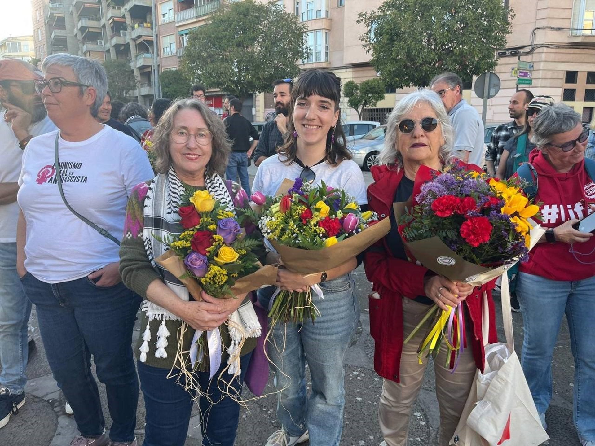 IU Extremadura celebra la participación de "centenares de personas" en sus actos para conmemorar el Día de la República IU Extremadura celebra la participación de "centenares de personas" en sus actos para conmemorar el Día de la República