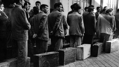 https:www.elconfidencial.com/mundo/2014-06-19/que-fue-de-la-emigracion-espanola-la-generacion-de-la-posguerra-50-anos-despues_148740/