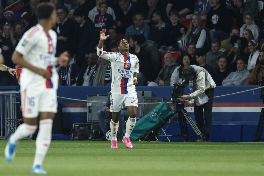 Endrick tumba al PSG y anima la pelea por la Ligue 1 Endrick tumba al PSG y anima la pelea por la Ligue 1